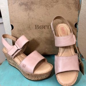 NWT Born Blush Wedge Size 10M